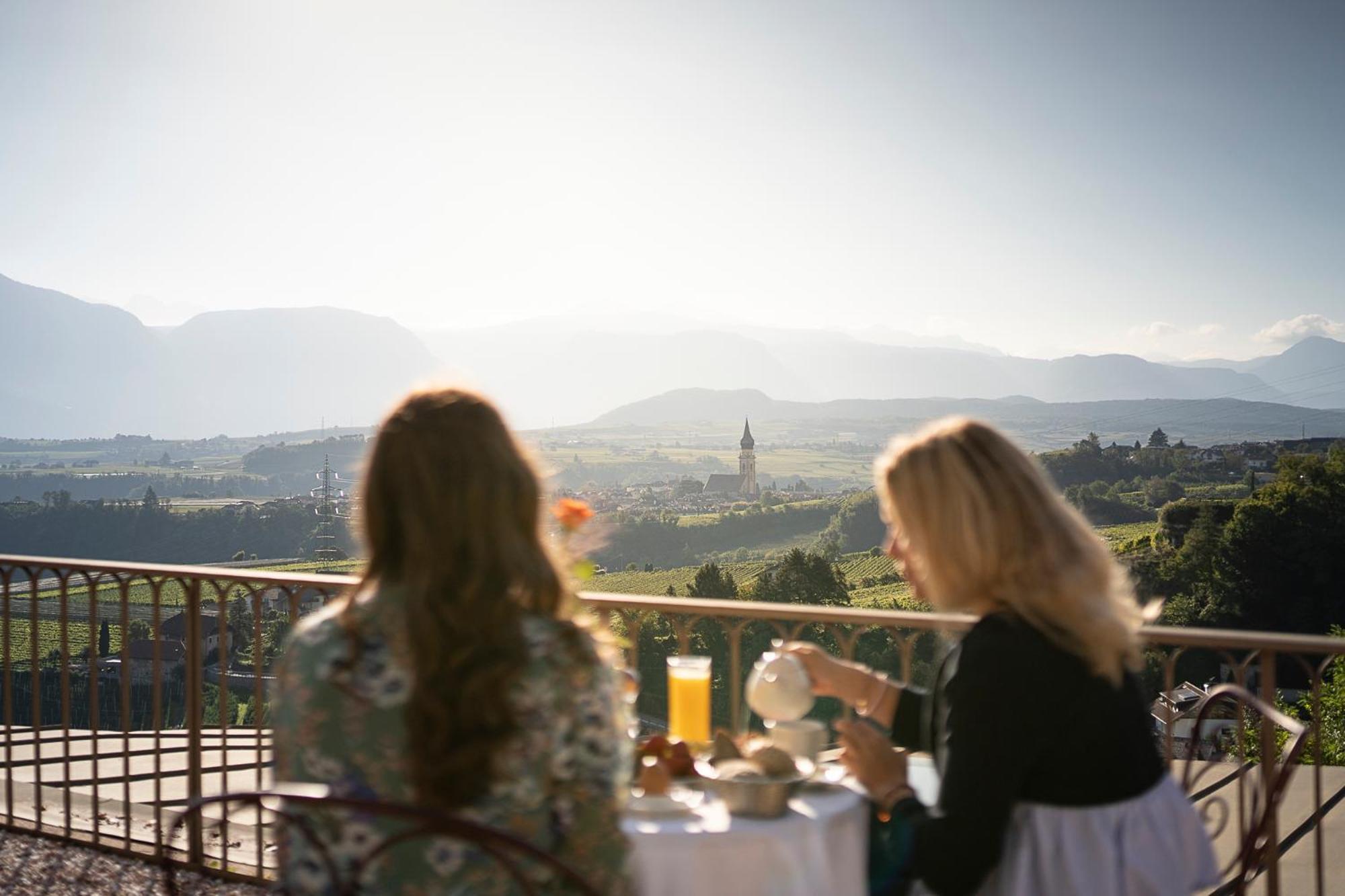 Schloss Hotel Korb Appiano Sulla Strada Del Vino Exterior photo